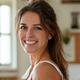 Photo de profil de Sophie Martin, une jeune femme dynamique et souriante.